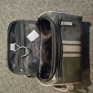 Set Of 2 Vancase Travel Leather Bags With Hanger